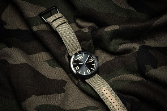 Zegarek w stylu militarnym – co go wyróżnia i jak wybrać najlepszy model?